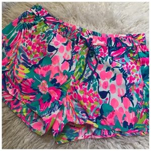 Lilly Pulitzer Run Around Shorts